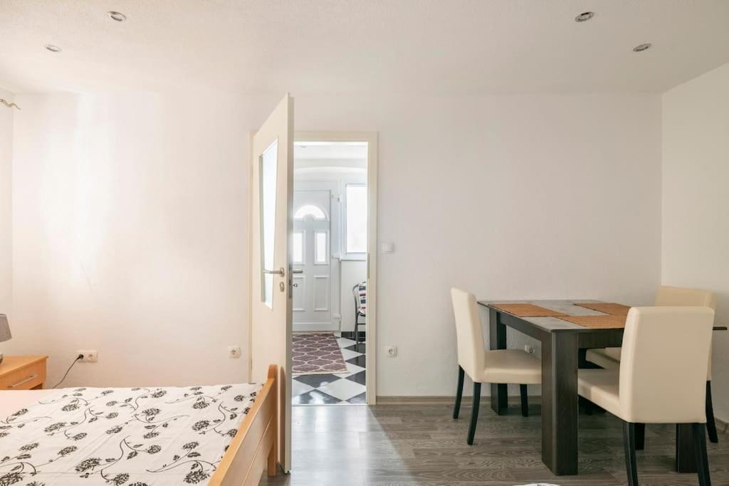 שיבניק Studio Apartment Grgic מראה חיצוני תמונה